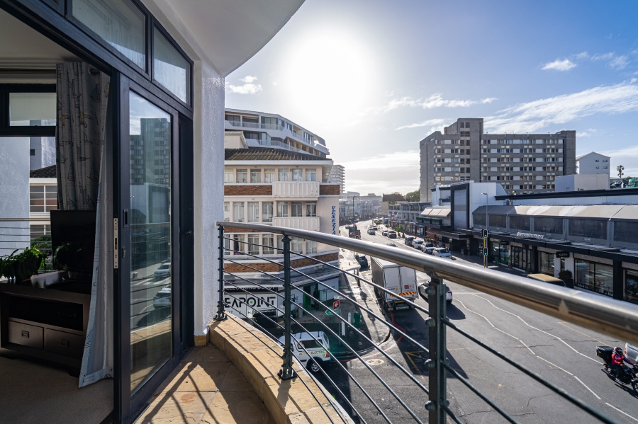 2 Bedroom Property for Sale in Sea Point Western Cape